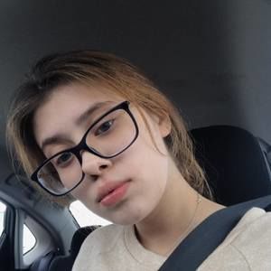 Meet your Posher, Layla